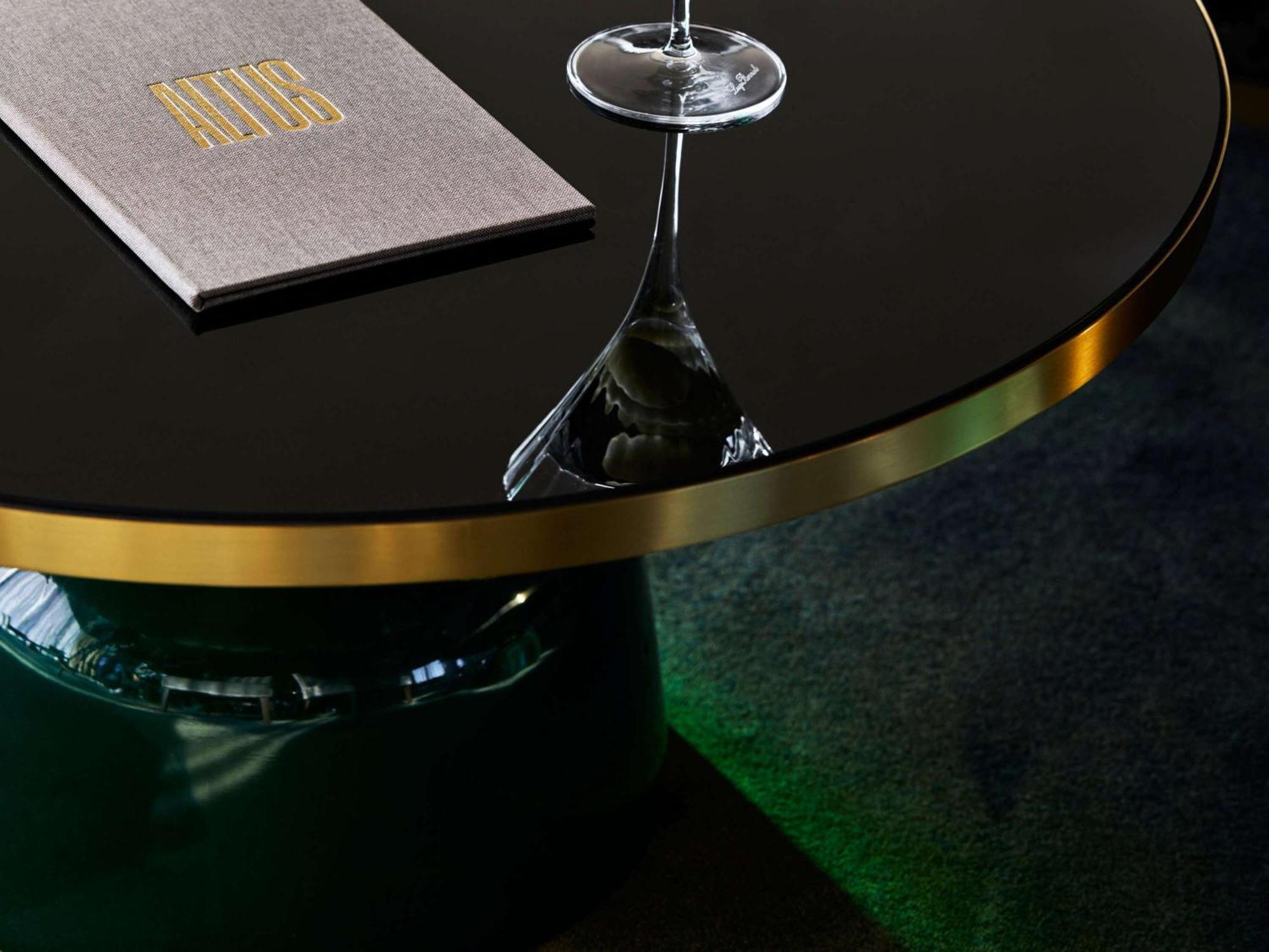 Hotel Chadstone Melbourne Mgallery Collection Extérieur photo A table at the bar